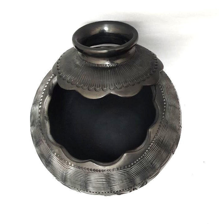 FINA VASIJA DE BARRO NEGRO CON TAPA (20 CM), DECORACIÓN DE INTERIORES, HECHA A MANO,NO APTA PARA LÍQUIDOS, ARTESANÍAS MEXICANAS - Imagen 3