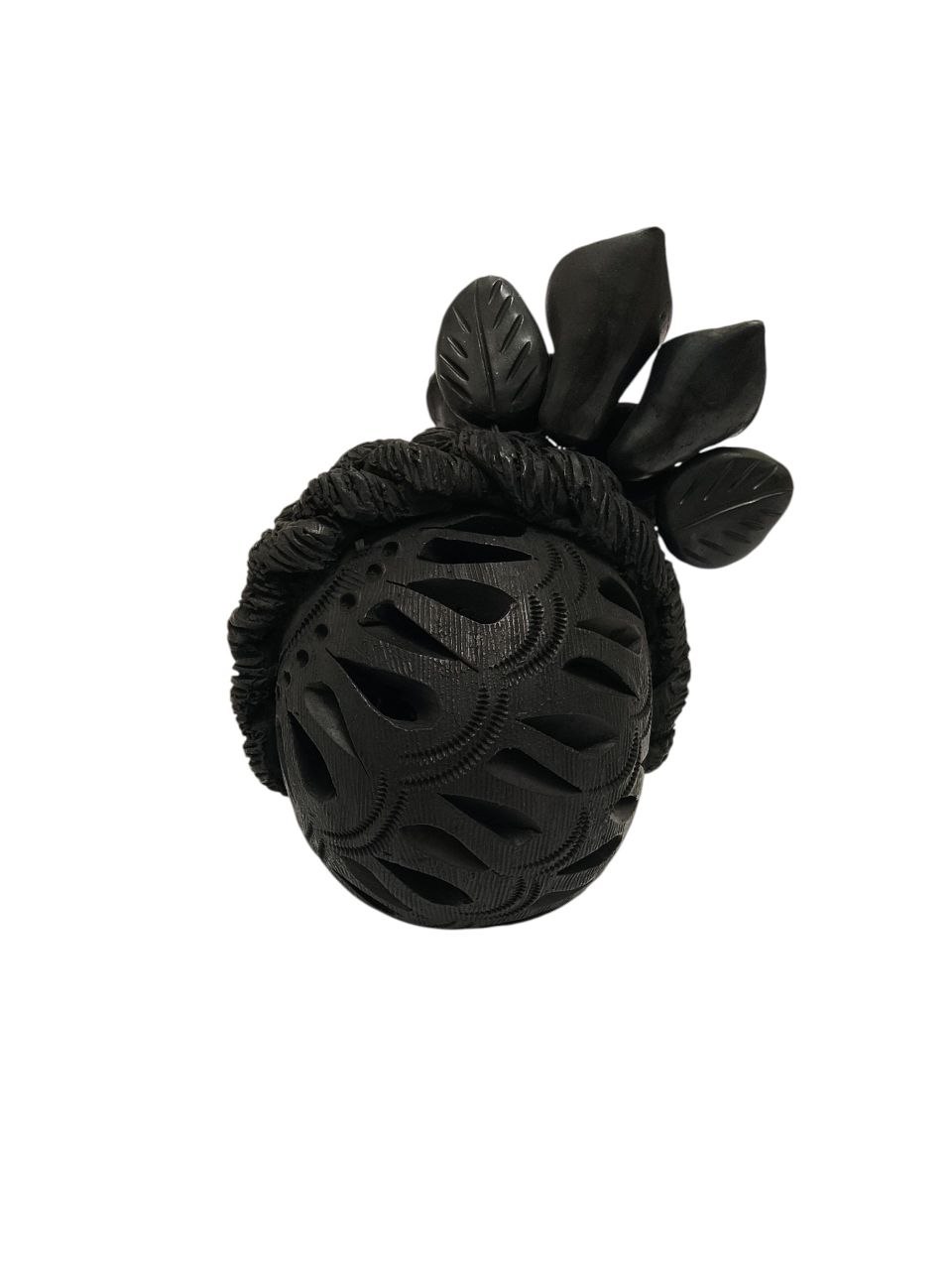 CALAVERA ARTESANAL FRIDA (13 CM), CRÁNEO MEXICANO, BARRO NEGRO, DECORACIÓN HECHO A MANO,OAXACA. - Imagen 3