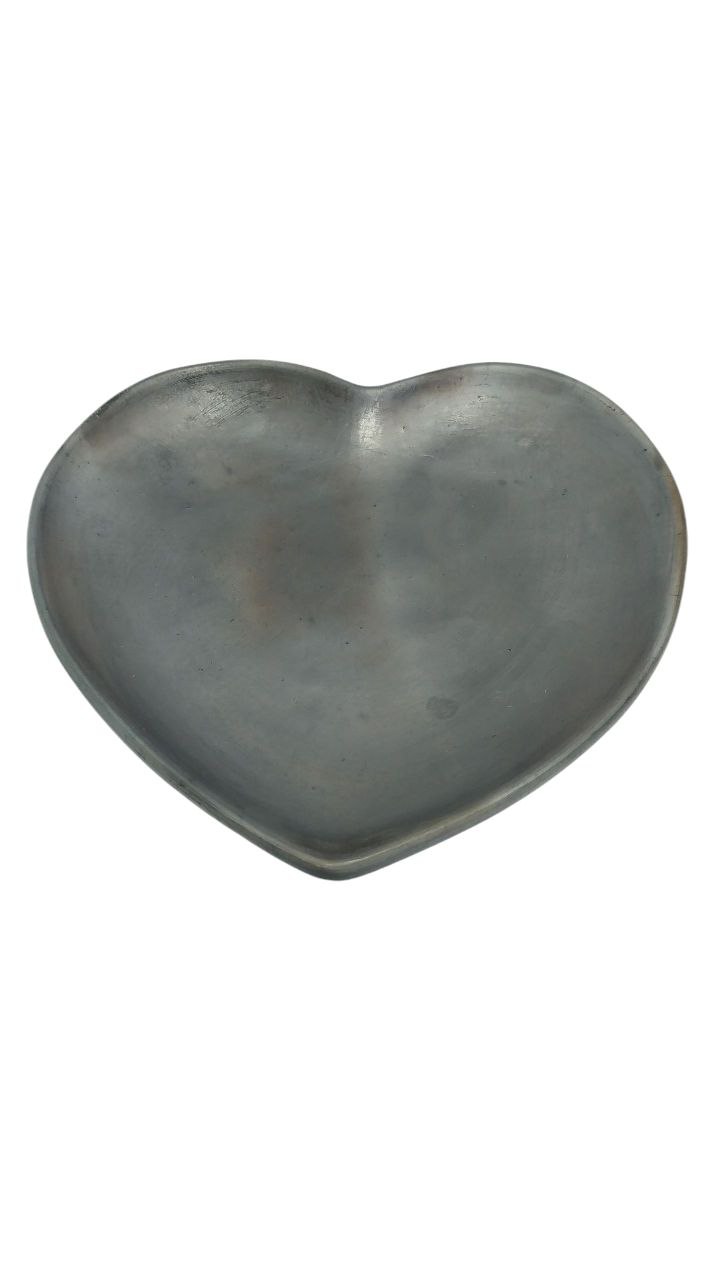Plato extendido, corazon barro negro 20 cm (1)