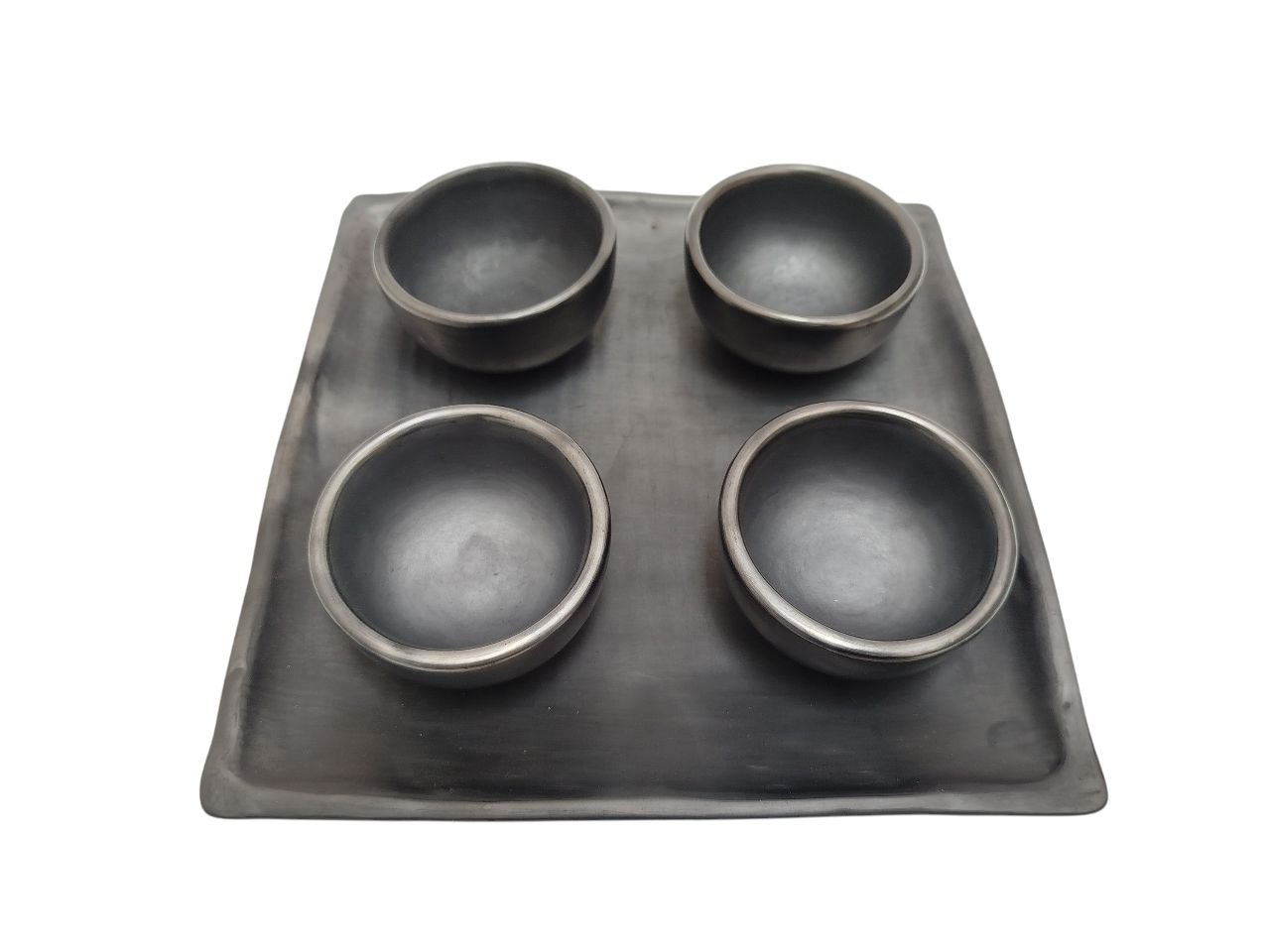 CHAROLA CUADRADA (25cm) & 4 JICARAS MEZCALERAS DE BARRO NEGRO PULIDO. - Imagen 5