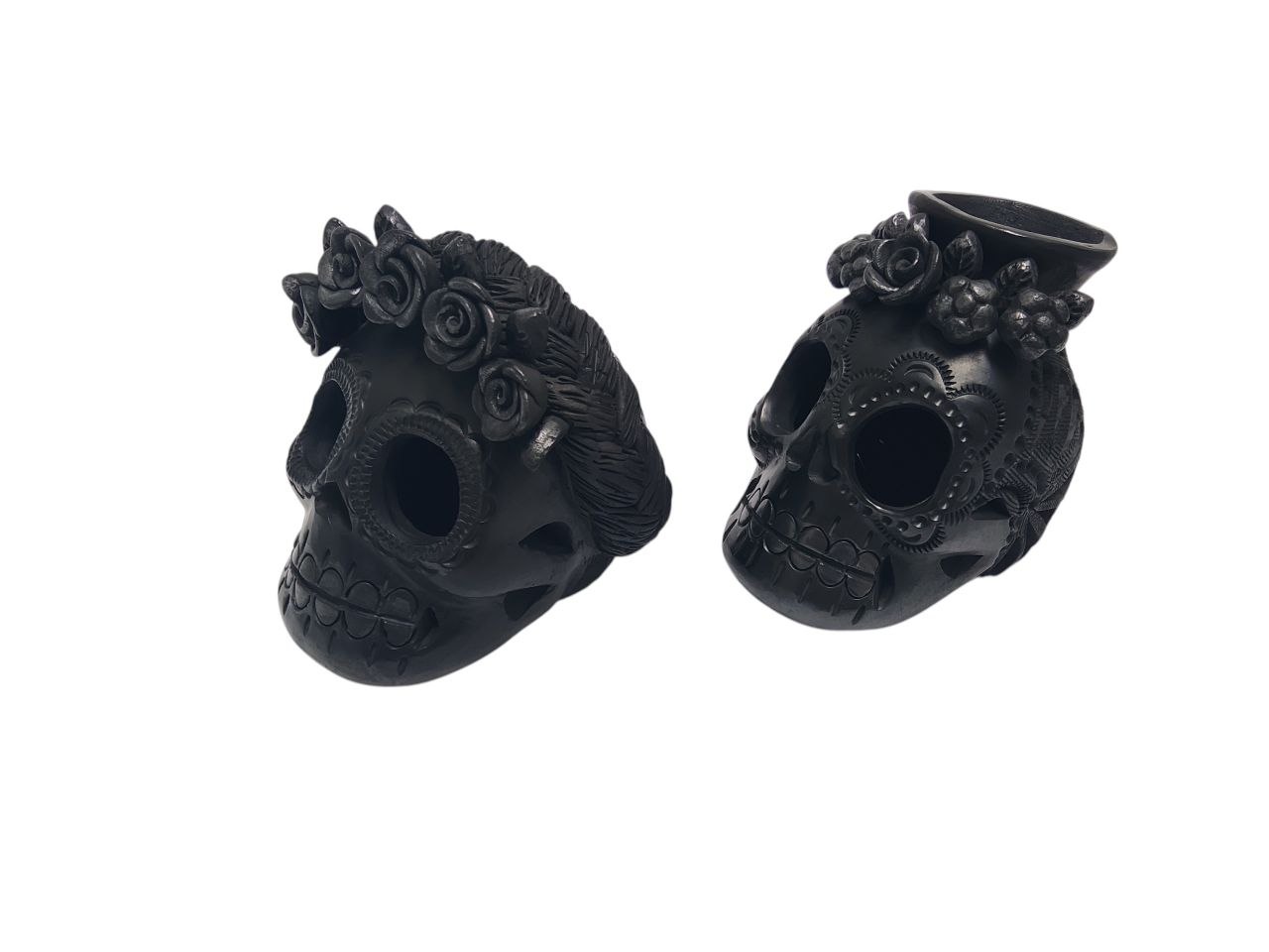 FIGURAS DE CRÁNEOS ARTESANALES, CALAVERAS ESTILO FRIDA EN BARRO NEGRO (9.5CM), DECORACIÓN ESPECIAL, HECHO A MANO, OAXACA. - Imagen 7